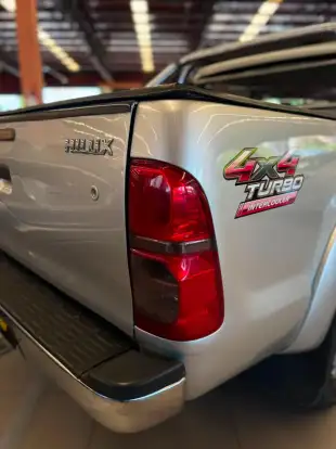 TOYOTA-HILUX-2014
