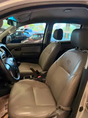 TOYOTA-HILUX-2014