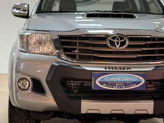 TOYOTA-HILUX-3.0 SRV 4X4 CD 16V TURBO INTERCOOLER DIESEL 4P AUTOMÁTICO TOYOTA-HILUX-2015