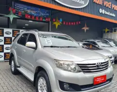 TOYOTA HILUX SW4 2.7 SR 4X2 16V FLEX 4P MANUAL TOYOTA HILUX SW4 2.7 SR 4X2 16V FLEX 4P MANUAL