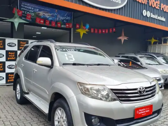 TOYOTA-HILUX SW4-2.7 SR 4X2 16V FLEX 4P MANUAL TOYOTA-HILUX SW4-2012