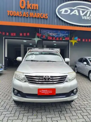 TOYOTA-HILUX SW4-2012