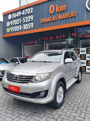 TOYOTA-HILUX SW4-2012