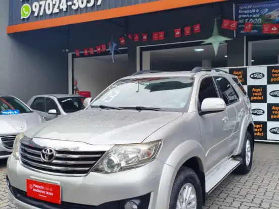 TOYOTA-HILUX SW4-2.7 SR 4X2 16V FLEX 4P MANUAL TOYOTA-HILUX SW4-2012