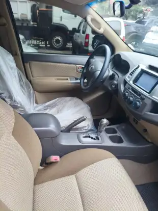 TOYOTA-HILUX SW4-2012