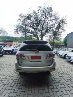 TOYOTA-HILUX SW4-2012
