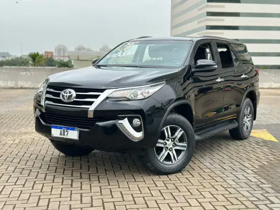 TOYOTA-HILUX SW4-2019