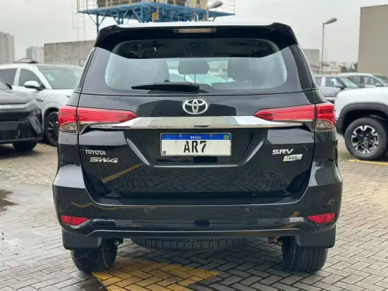 TOYOTA-HILUX SW4-2019