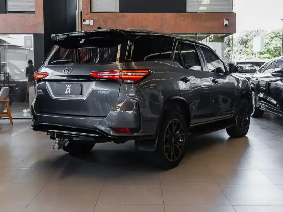 TOYOTA-HILUX SW4-2.7 SRV 7 LUGARES 4X2 16V FLEX 4P AUTOMÁTICO TOYOTA-HILUX SW4-2018