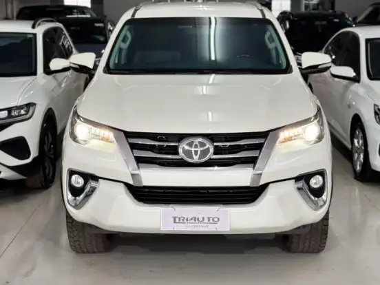TOYOTA-HILUX SW4-2.8 SRX 4X4 16V TURBO INTERCOOLER DIESEL 4P AUTOMÁTICO TOYOTA-HILUX SW4-2017
