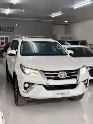 TOYOTA-HILUX SW4-2017