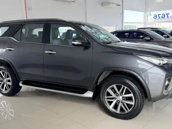 TOYOTA-HILUX SW4-2.8 SRX 4X4 16V TURBO INTERCOOLER DIESEL 4P AUTOMÁTICO TOYOTA-HILUX SW4-2016