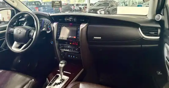 TOYOTA-HILUX SW4-2016