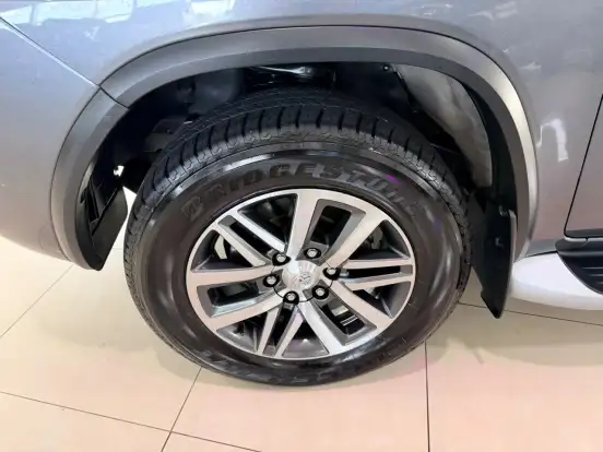 TOYOTA-HILUX SW4-2.8 SRX 4X4 16V TURBO INTERCOOLER DIESEL 4P AUTOMÁTICO TOYOTA-HILUX SW4-2016