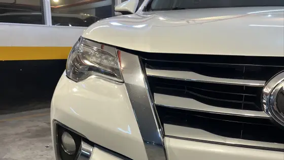 TOYOTA HILUX SW4 2.8 SRX 4X4 7 LUGARES 16V TURBO INTERCOOLER DIESEL 4P AUTOMÁTICO