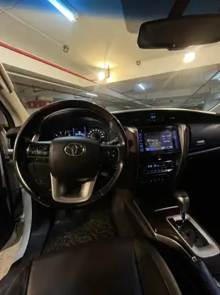 TOYOTA-HILUX SW4-2016