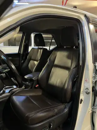 TOYOTA-HILUX SW4-2016
