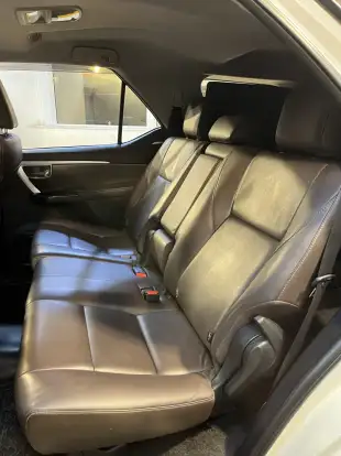 TOYOTA-HILUX SW4-2016
