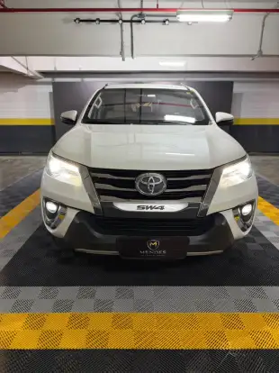 TOYOTA-HILUX SW4-2018