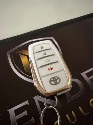 TOYOTA-HILUX SW4-2018