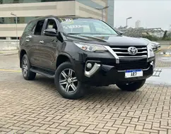 TOYOTA HILUX SW4 2.7 SRV 7 LUGARES 4X2 16V FLEX 4P AUTOMÁTICO TOYOTA HILUX SW4 2.7 SRV 7 LUGARES 4X2 16V FLEX 4P AUTOMÁTICO