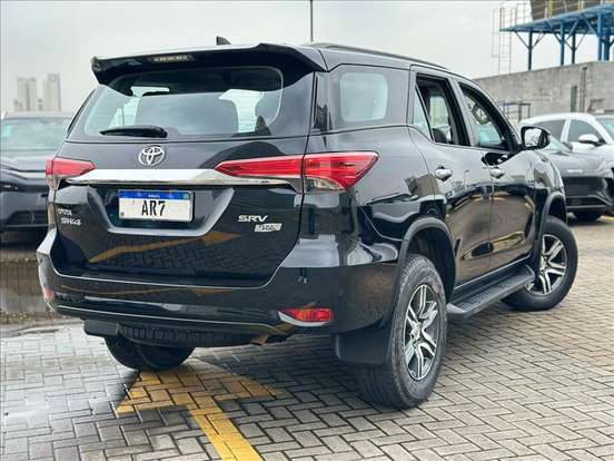 TOYOTA-HILUX SW4-2019
