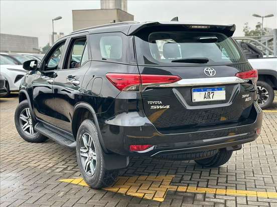 TOYOTA-HILUX SW4-2019