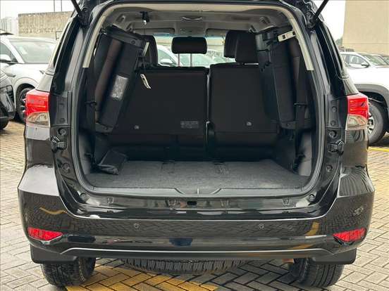 TOYOTA-HILUX SW4-2.7 SRV 7 LUGARES 4X2 16V FLEX 4P AUTOMÁTICO TOYOTA-HILUX SW4-2019