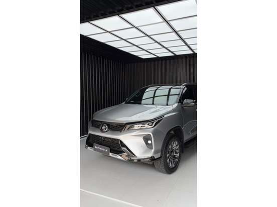 TOYOTA-HILUX SW4-2022