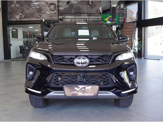 TOYOTA-HILUX SW4-2022