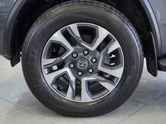 TOYOTA-HILUX SW4-2022
