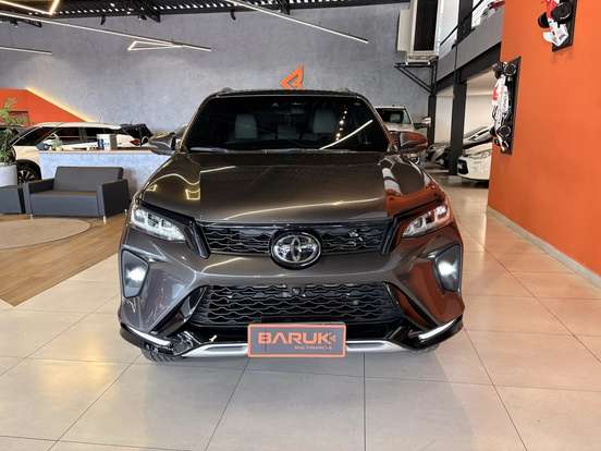 TOYOTA-HILUX SW4-2021