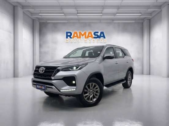 TOYOTA-HILUX SW4-2022