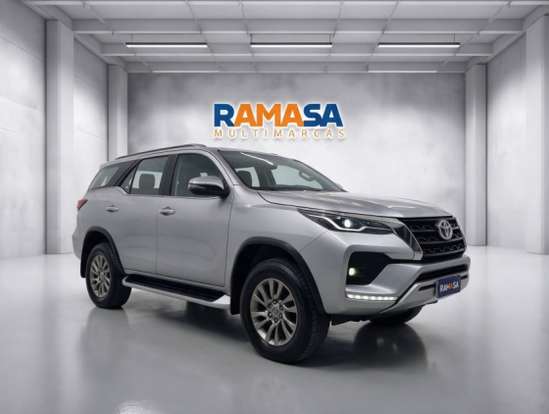 TOYOTA-HILUX SW4-2022