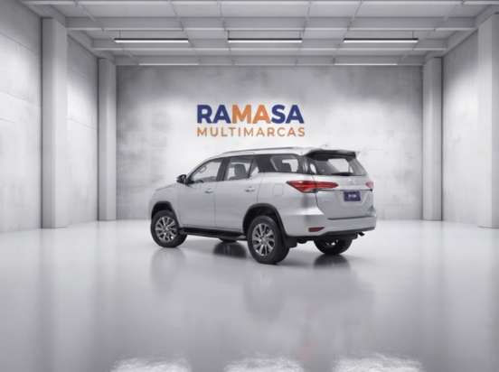 TOYOTA-HILUX SW4-2022