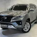 TOYOTA HILUX SW4 2.8 D-4D TURBO DIESEL SRX 4X4 AUTOMÁTICO TOYOTA HILUX SW4 2.8 D-4D TURBO DIESEL SRX 4X4 AUTOMÁTICO