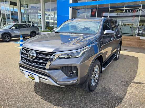TOYOTA-HILUX SW4-2.8 D-4D TURBO DIESEL SRX 4X4 AUTOMÁTICO TOYOTA-HILUX SW4-2021