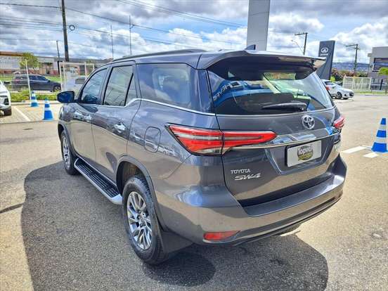 TOYOTA-HILUX SW4-2021