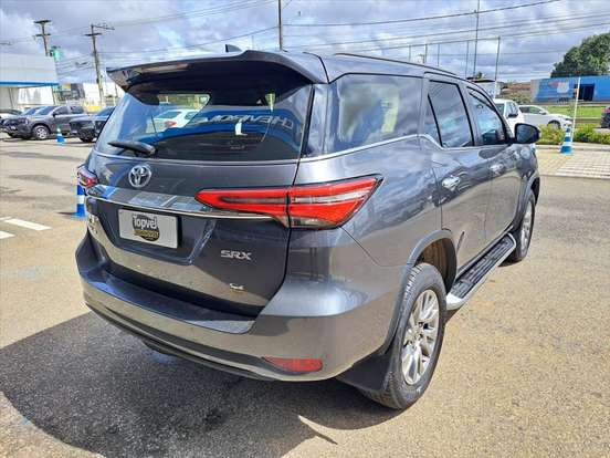 TOYOTA-HILUX SW4-2021