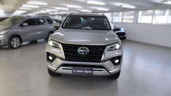 TOYOTA-HILUX SW4-2023
