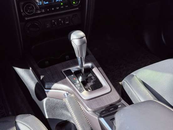 TOYOTA-HILUX SW4-2022