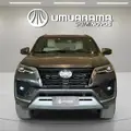 TOYOTA HILUX SW4 2.8 D-4D TURBO DIESEL SRX 7L 4X4 AUTOMÁTICO TOYOTA HILUX SW4 2.8 D-4D TURBO DIESEL SRX 7L 4X4 AUTOMÁTICO