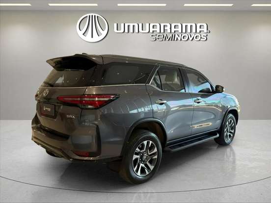 TOYOTA-HILUX SW4-2.8 D-4D TURBO DIESEL SRX 7L 4X4 AUTOMÁTICO TOYOTA-HILUX SW4-2021