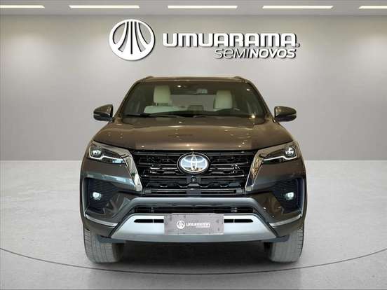TOYOTA-HILUX SW4-2.8 D-4D TURBO DIESEL SRX 7L 4X4 AUTOMÁTICO TOYOTA-HILUX SW4-2021