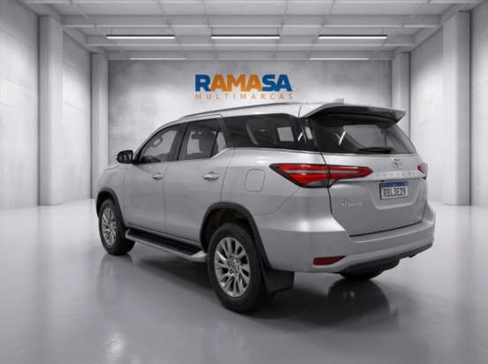 TOYOTA-HILUX SW4-2021