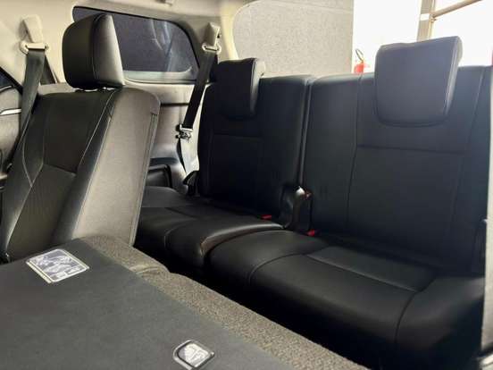 TOYOTA-HILUX SW4-2023