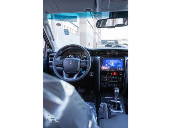 TOYOTA-HILUX SW4-2026