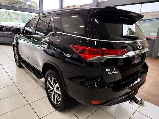 TOYOTA-HILUX SW4-2020