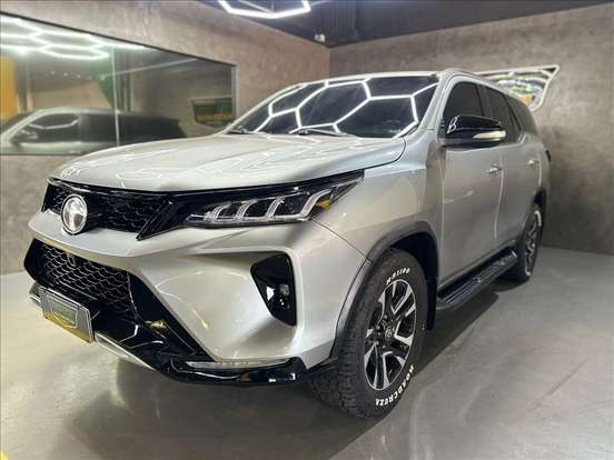 TOYOTA-HILUX SW4-2016