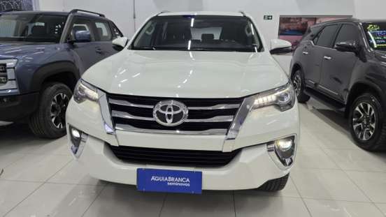 TOYOTA-HILUX SW4-2020